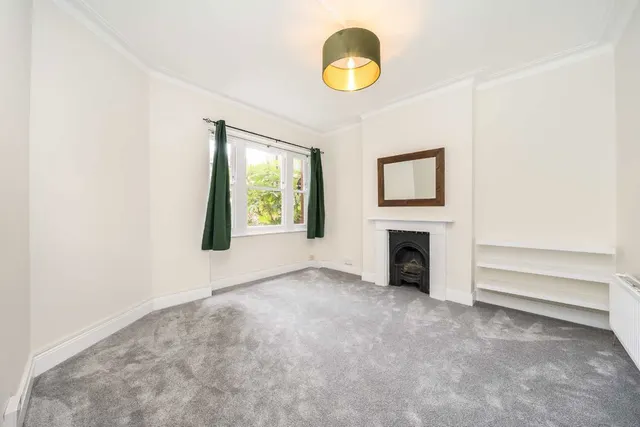 Lurline Gardens, SW11, photo 2