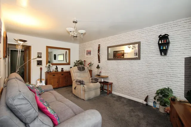 Photo 2 — Woodway Lane, Coventry, West Midlands, CV2