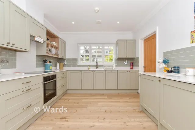 St. Crispin Close, Worth, CT14, photo 3