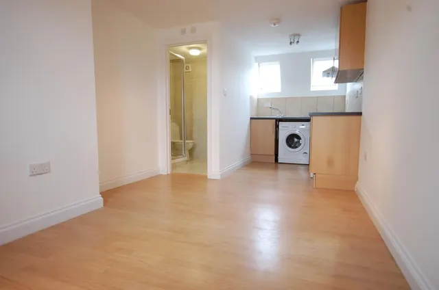 141 Ickenham Road, Ruislip, Middlesex, HA4 7DH, photo 1