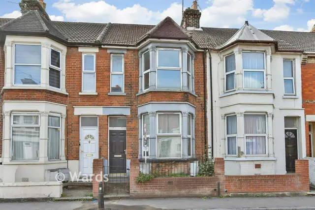 Canterbury Street, Gillingham, ME7, photo 1