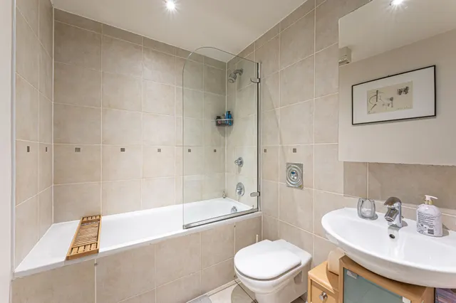 Photo 3 — 7 Lawfords Wharf, Lyme Street, London