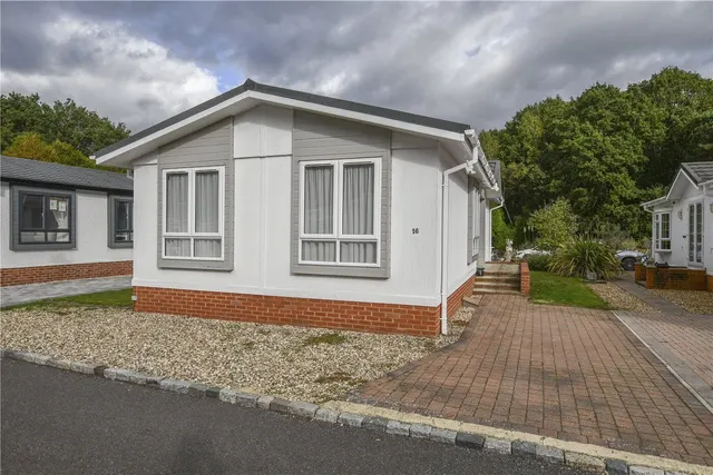 Pinewood Caravan Park, Wokingham, RG40, photo 1