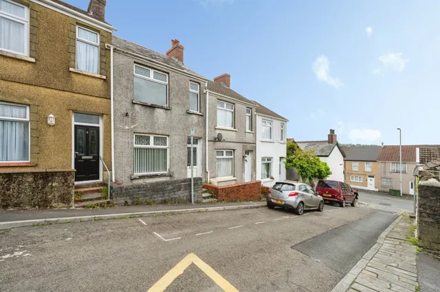 Britannia Road, Swansea, SA6, photo 2