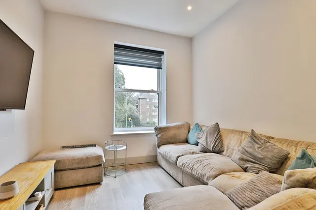 Christchurch Road, Bournemouth, BH1, photo 2