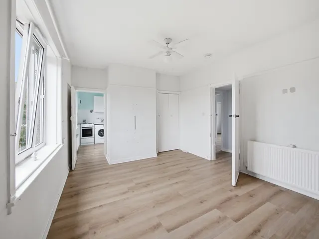 Broomside Terrace, Edinburgh, EH12, photo 3