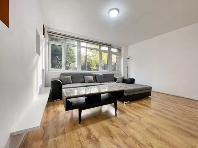 Cluny Estate, London SE1 3UL, photo 1