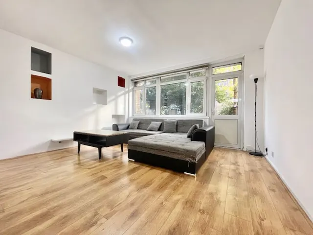 Photo 3 — Cluny Estate, London SE1 3UL
