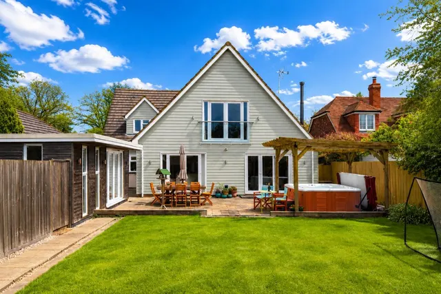 Hornash Lane, Shadoxhurst, TN26, photo 1