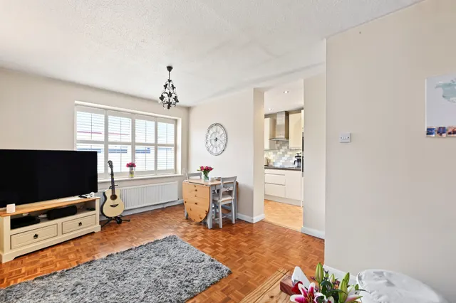 Mansard Close, Tring, HP23, photo 3