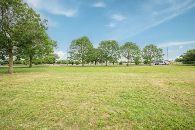Photo 2 — Heathfield Terrace - Plumstead - London - SE18