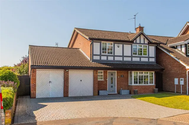 Court Drive, Kettering, photo 1