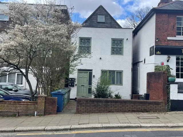 Stanmore Hill, Stanmore, photo 1