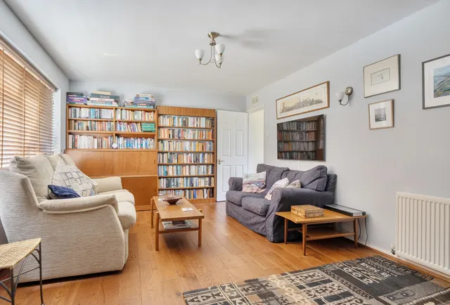 Photo 3 — Brendon Close, Gloucestershire, Oldland Common, BS30 8QE