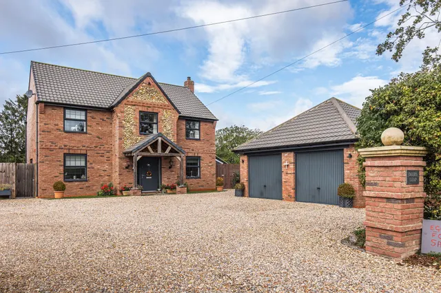 A Charming Home in the Heart of Ashill, photo 1