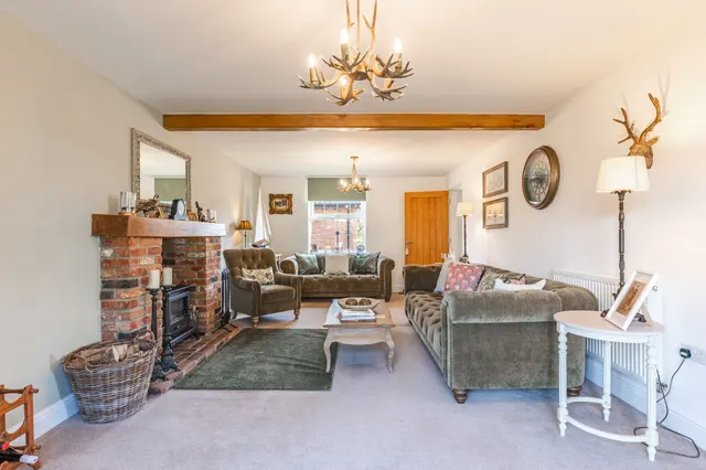 A Charming Home in the Heart of Ashill, photo 3