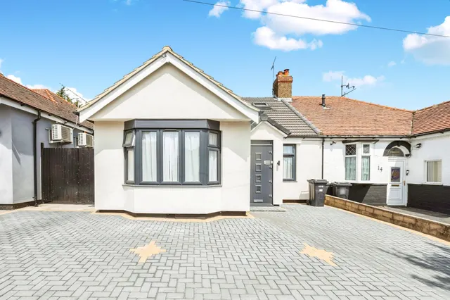 Lamerton Road, Ilford, IG6, photo 1