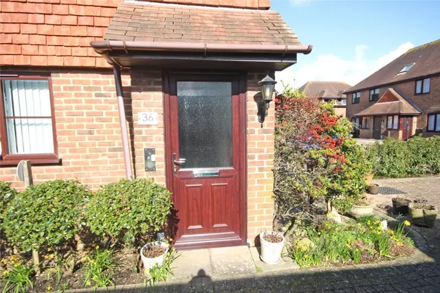 New Milton, Hampshire, photo 2
