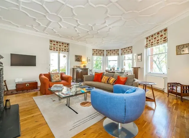 Photo 2 — Ashley Gardens, Westminster, SW1P