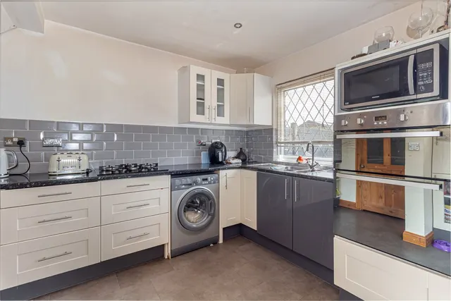 Photo 2 — Dorset Close, Rubery, Rednal, Birmingham, B45 0NL