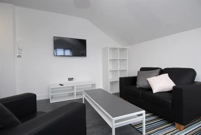 Belgrave Manor Apt, Plymouth, photo 3
