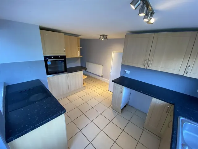Edward Street, Bridgwater, TA6, photo 3