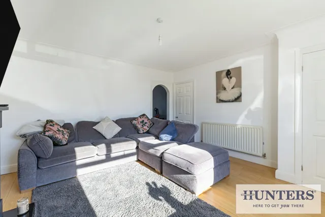 Westfield Avenue, Yeadon, LS19, photo 2