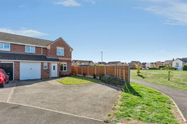 Hawthorn Drive, Sleaford, NG34, photo 1