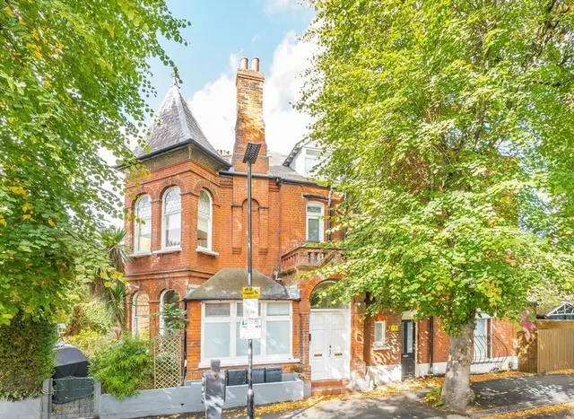 Wellesley Road, Chiswick, W4, photo 1