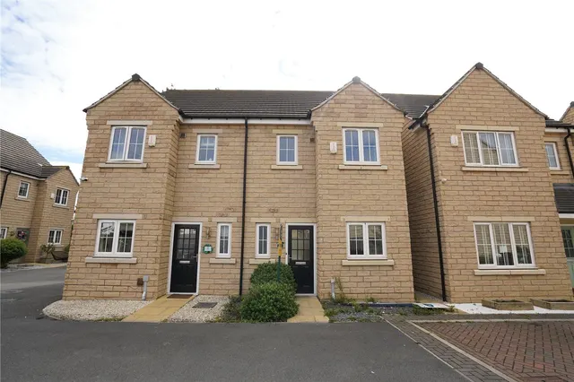 Imperial Close, Wakefield, WF2, photo 1