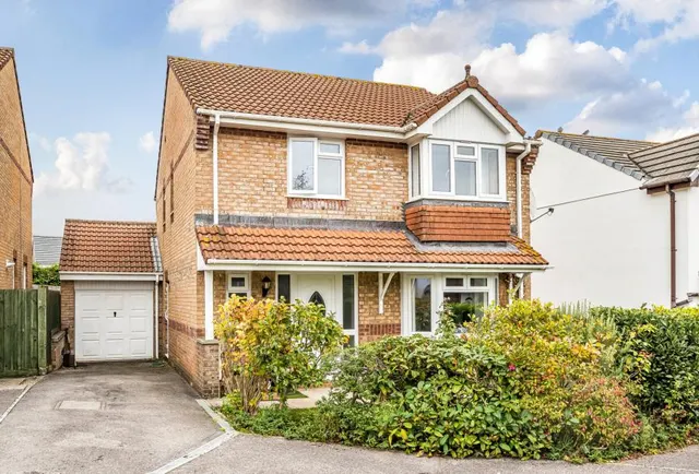 Naishes Avenue, Peasedown St. John, BA2, photo 1