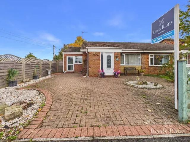 Debruse Avenue, Yarm, TS15, photo 1