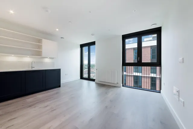 Menara Point, Twelve Trees Park, E16, photo 2