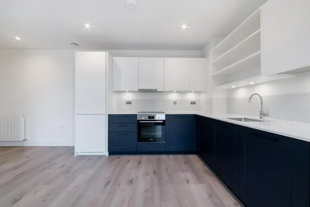 Menara Point, Twelve Trees Park, E16, photo 1