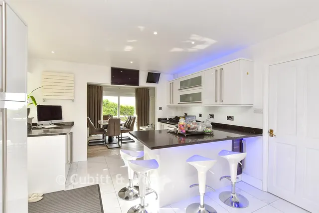 Rosedene Close, Woodingdean, BN2, photo 3