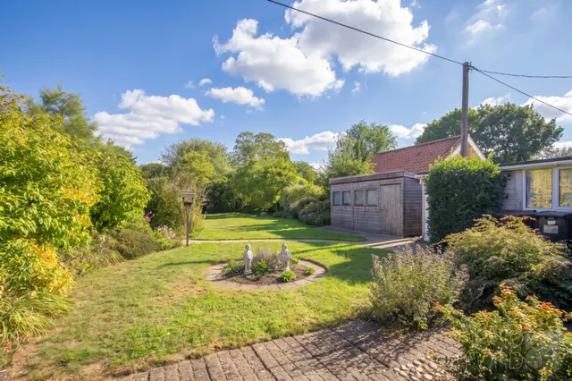 New Road, Hethersett, photo 3