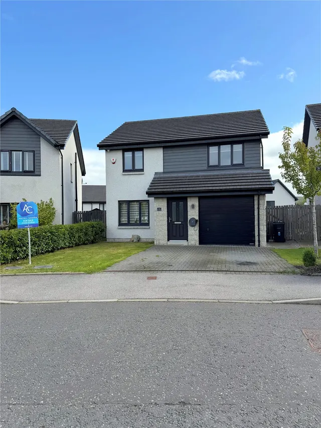 Clark Avenue, Banchory, AB31, photo 1