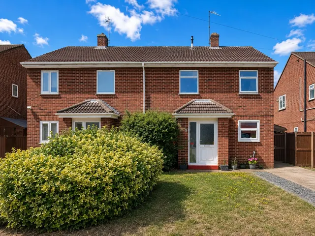 Pennine Way, Gunthorpe, PE4