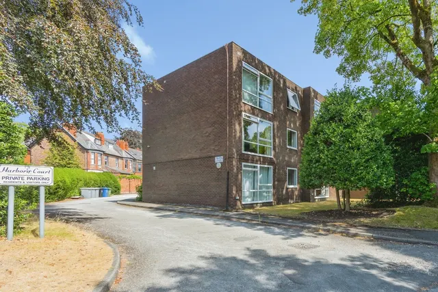 Harboro Road, Sale, Greater Manchester, M33, photo 1