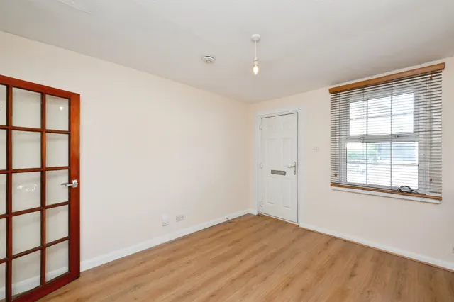 Watton Road, Ware, SG12, photo 2