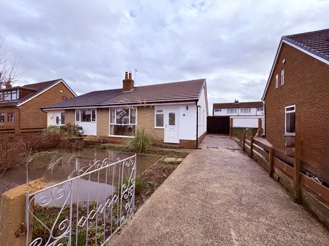 Dorchester Road, Preston, Lancashire, PR3 1HH, photo 1