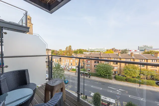 Photo 3 — 115 Kew Bridge Apartments, 8 Kew Bridge Road, Brentford
