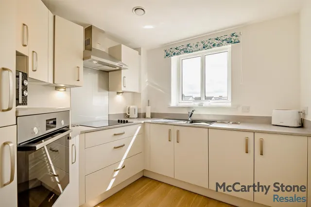 Kenn Road, Clevedon, BS21, photo 3
