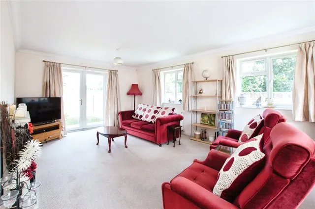 Hightown Road, Ringwood, BH24, photo 3