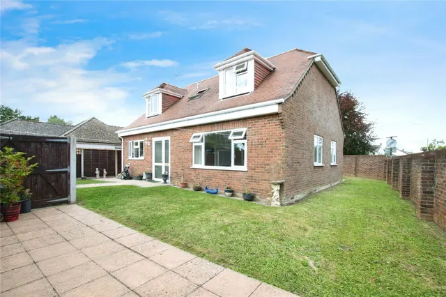 Hightown Road, Ringwood, BH24, photo 1