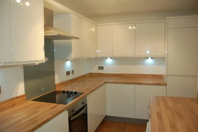 Graden Court, Disley, SK12, photo 2