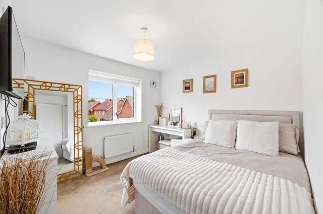 Greylag Gardens, Shenley Brook End, Milton Keynes, Milton Keynes, MK5 7GX, photo 1