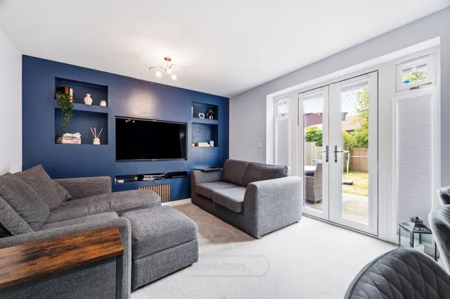 Photo 3 — Greylag Gardens, Shenley Brook End, Milton Keynes, Milton Keynes, MK5 7GX