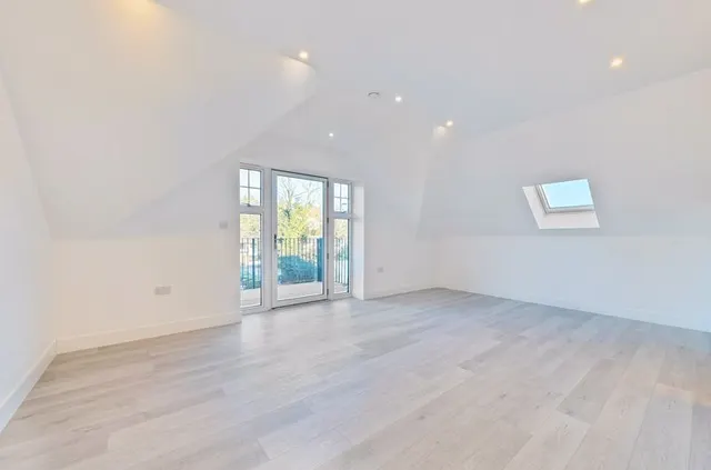 Photo 2 — Brighton Road, Purley CR8 4HF