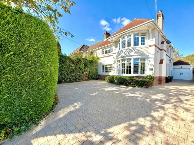 Marlborough Road, Swindon, SN3, photo 1